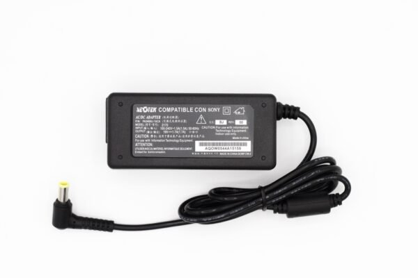 CARGADOR LG SOLO TIPO ORIGINAL 19 V-1.7A  .6.5*4.4 MM